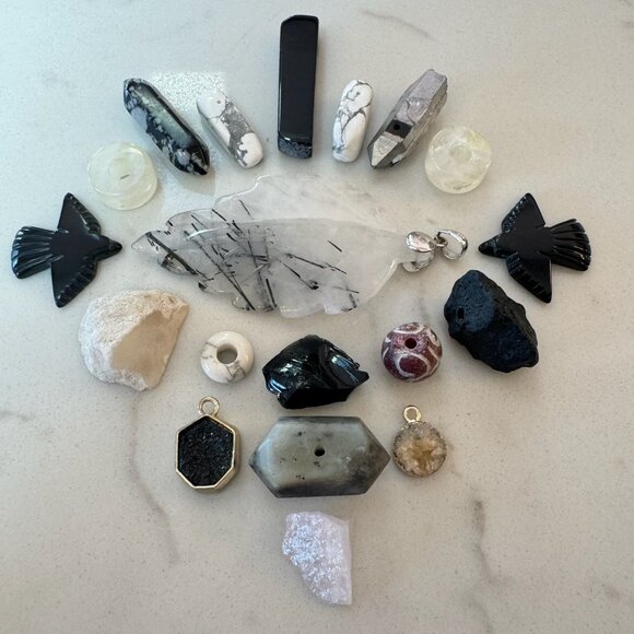 Natural Stone and Crystal Pendant Lot - Picture 6 of 16